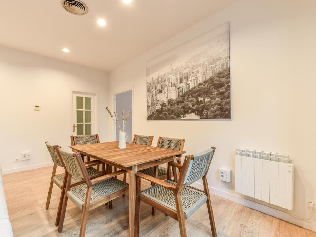 Apartamento En Plaza De Canalejas Apartment Madrid Luaran gambar