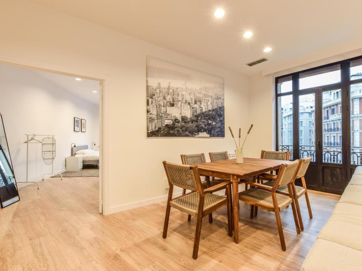 Apartamento En Plaza De Canalejas Apartment Madrid Luaran gambar
